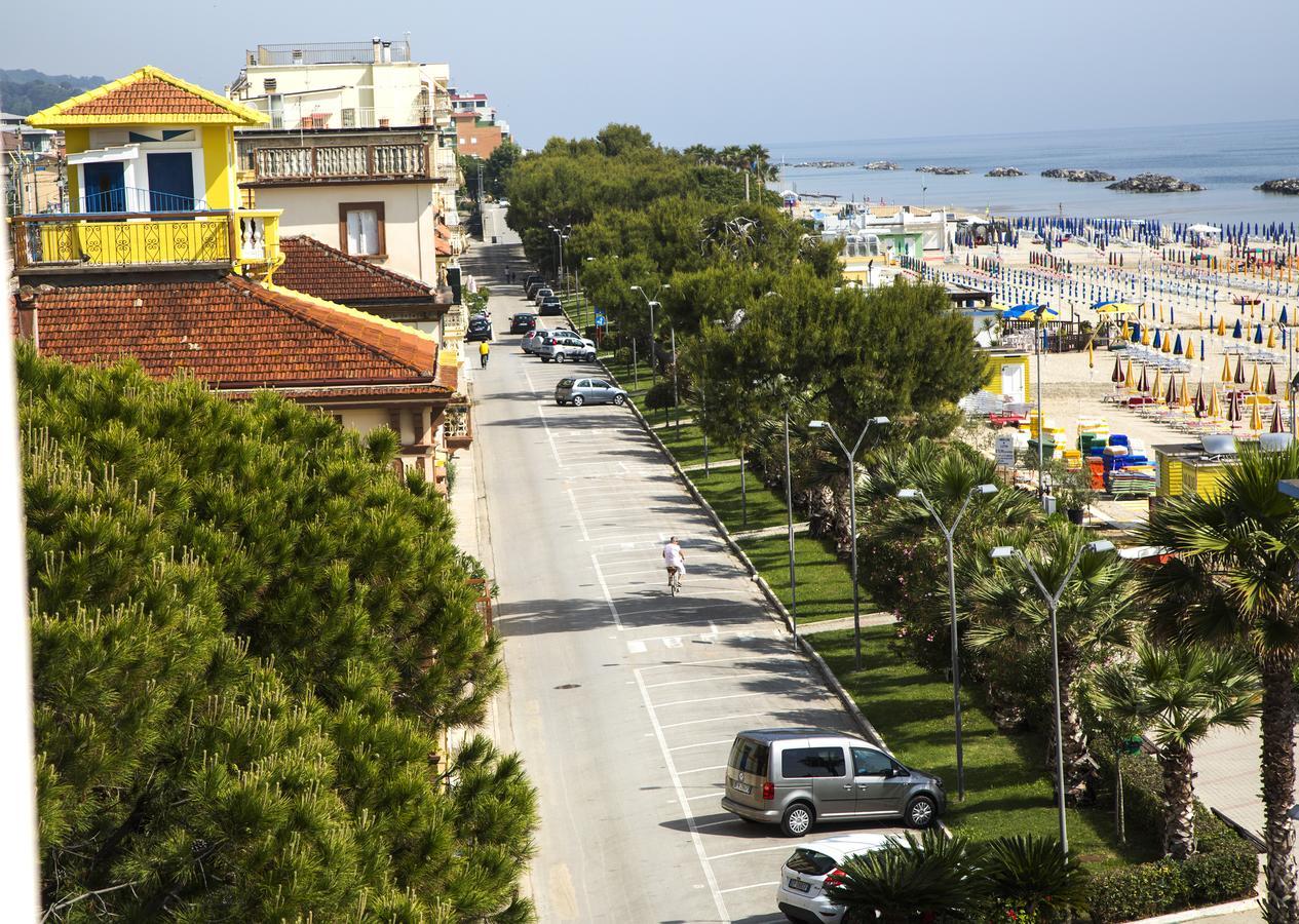 Hotel Ideal Cupra Marittima Exterior photo
